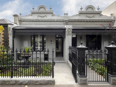 A home that balances boldness and light A home that balances boldness and light