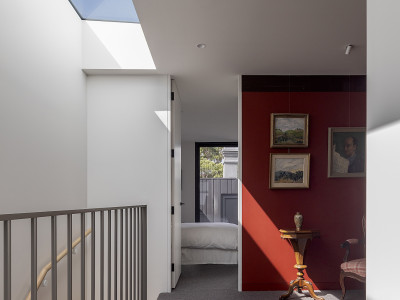 A home that balances boldness and light A home that balances boldness and light