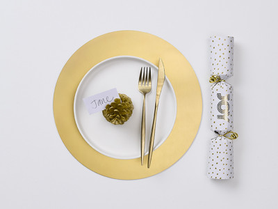 Host a mid-winter Christmas party with these budget-friendly ideas Host a mid-winter Christmas party with these budget-friendly ideas