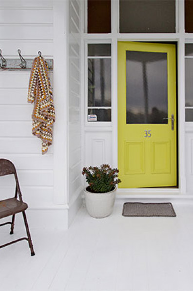 Douglas and Shelley’s neutral haven is filled with creative touches Douglas and Shelley’s neutral haven is filled with creative touches