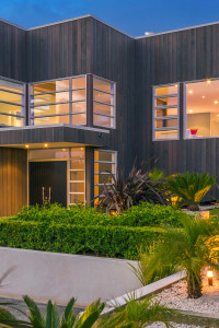 Exteriors: rescuing plain Jane houses