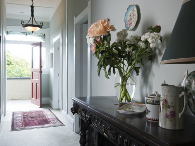 Hip ways for hallways