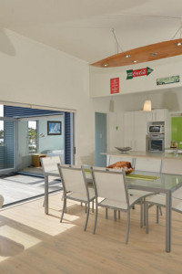 Glen and Marion’s sea-inspired steel bach 