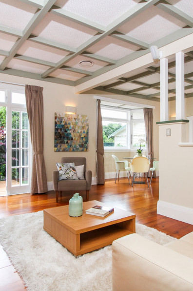 Steve's sad to stunning bungalow makeover Steve's sad to stunning bungalow makeover