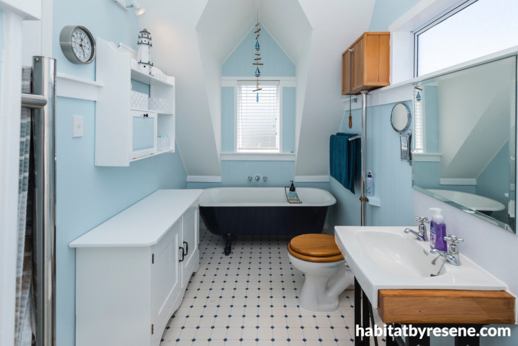 blue bathroom, pale blue, sea blue, sea cottage, blue ensuite