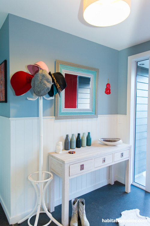 entrance hall, entranceway, blue paint, white paint, interior,