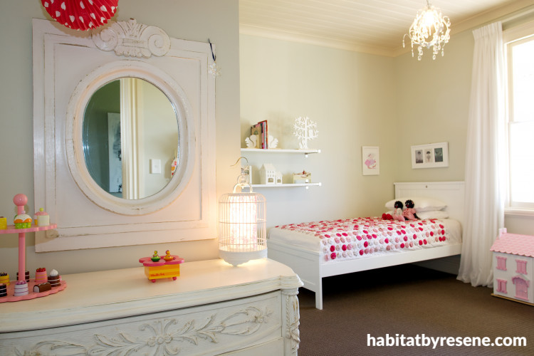 white bedroom, neutral bedroom, girls bedroom, country house, interior design