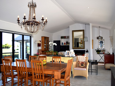 Debbie Turns Three Grotty Flats into a Magnificent Family Home Debbie Turns Three Grotty Flats into a Magnificent Family Home