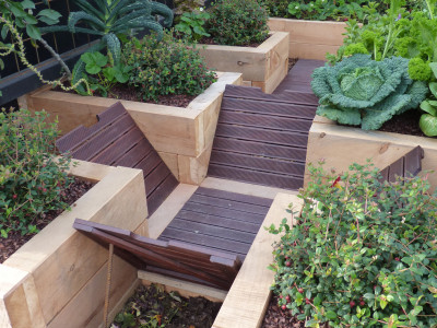 Step outside: get colour clever