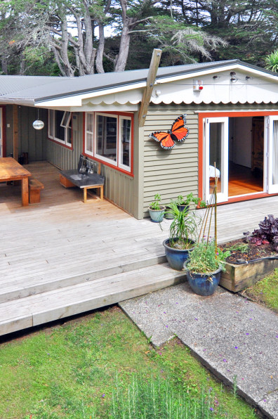 Michele and James go bright but earthy