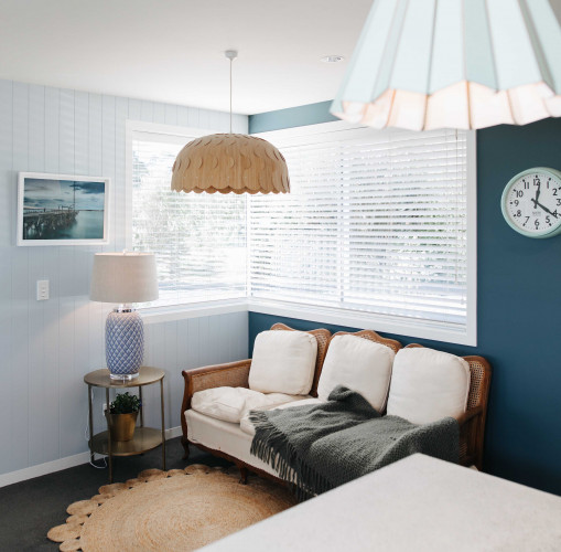 tongue and groove paneling, feature wall, grey living area, grey lounge, blue feature wall