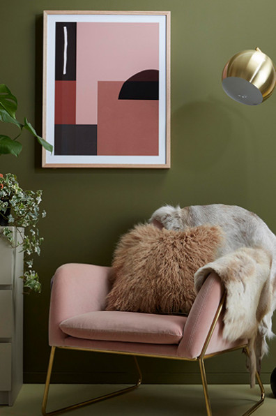 10 designer tips for making a dark room brighter