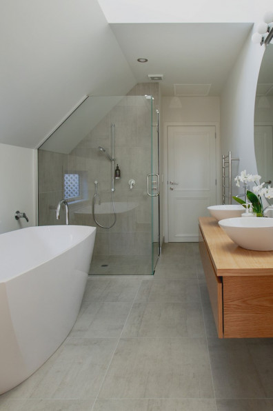 Settlers’ cottage gets a cheeky new look Settlers’ cottage gets a cheeky new look