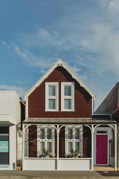 Settlers’ cottage gets a cheeky new look Settlers’ cottage gets a cheeky new look