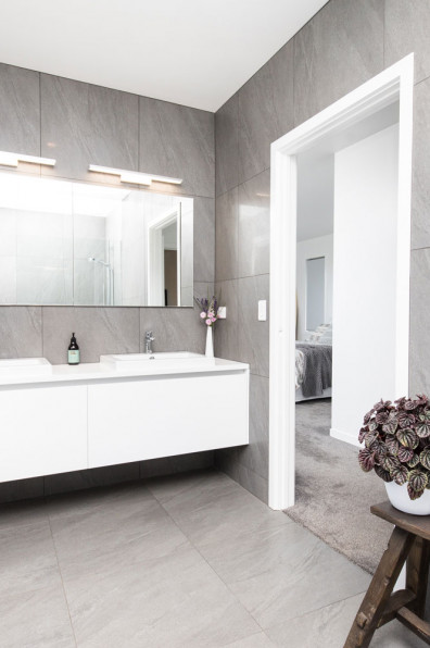 Shane and Nic’s sparkling white ‘glasshouse’