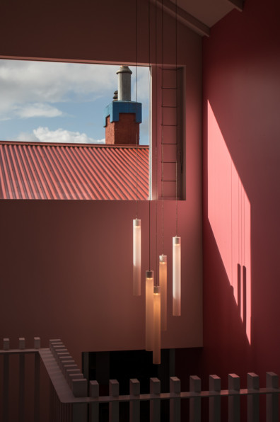 Philip and Jane’s glamorous villa looks pretty in pink Philip and Jane’s glamorous villa looks pretty in pink