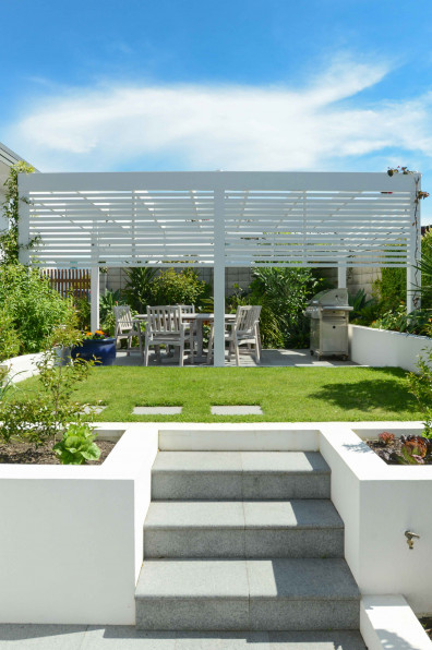 Flint & Celia’s subtropical outdoor living space in Hawke’s Bay 