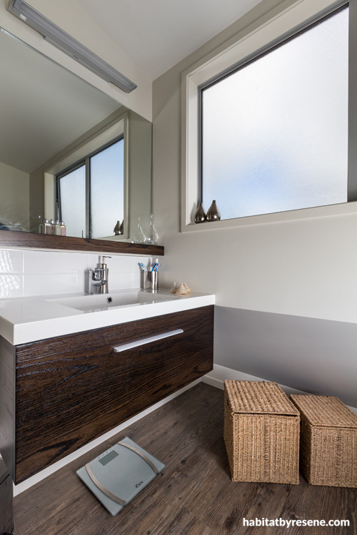 bathroom, white bathroom, timber feature, interior design, home decorating ideas, white paint