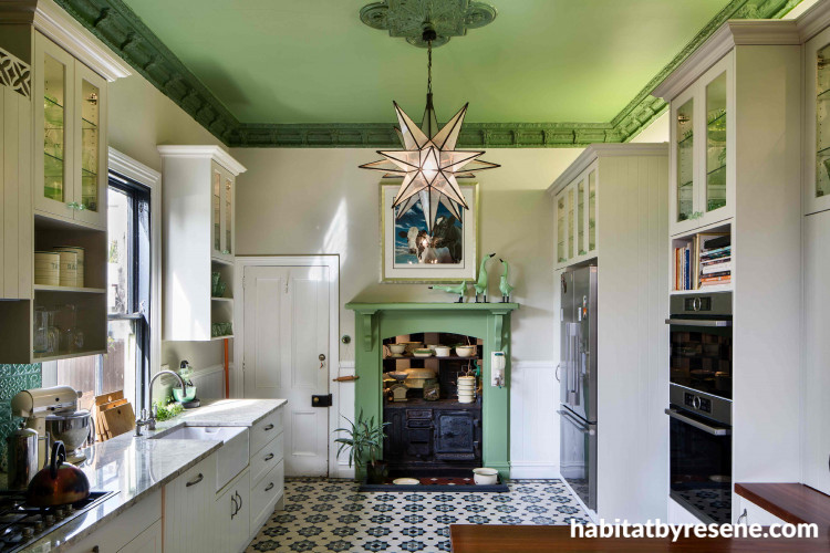 green kitchen, interior design, green interior, green ceiling, kitchen ideas, kitchen design