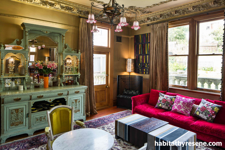 gold interior, lounge inspiration, living room ideas, gold inspiration, interior design, gold lounge