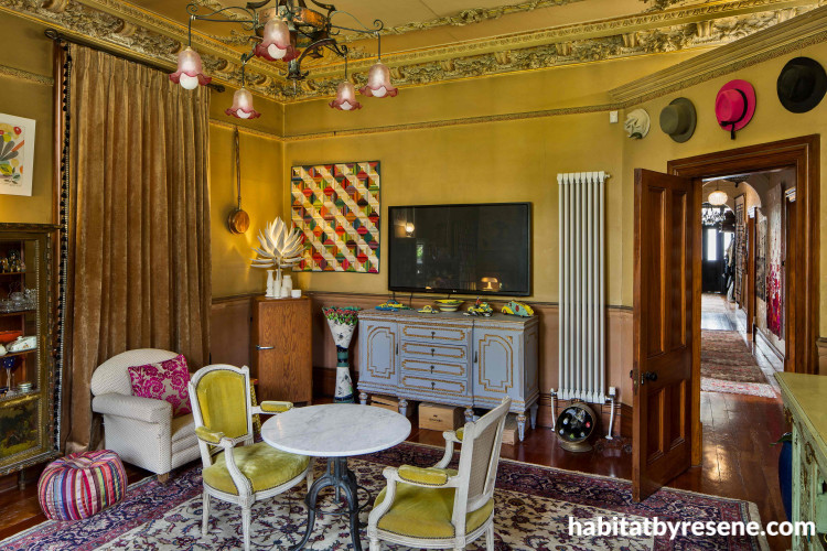 gold interior, lounge inspiration, living room ideas, gold inspiration, interior design, gold lounge