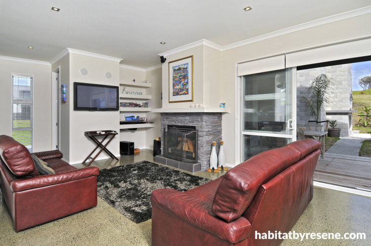 beach house, indoor outdoor flow, living room, lounge, white lounge, white living room, neutrals