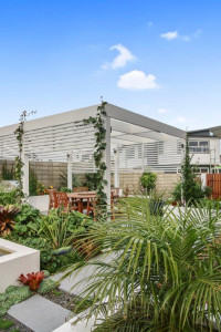 Flint & Celia’s subtropical outdoor living space in Hawke’s Bay 