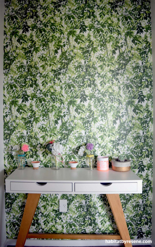 feature wall, feature wallpaper, leaf wallpaper, green wallpaper, entranceway, hallway