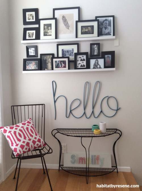 entranceway, white entranceway, shelves, picture gallery shelves