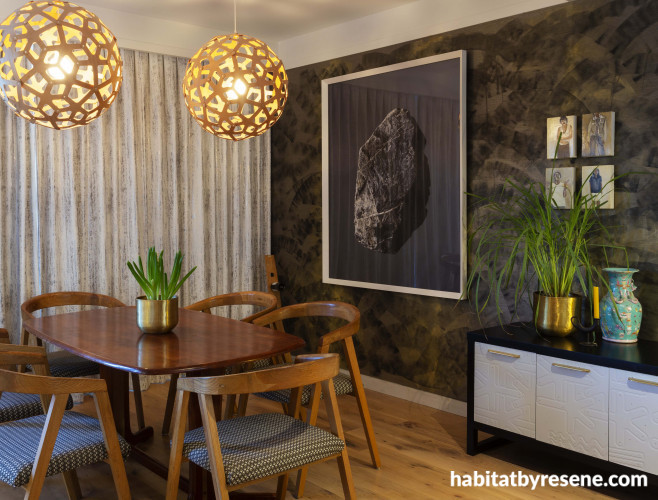 dining room, wallpaper feautre, patterned feature wall, grasscloth backdop, inspired by nature