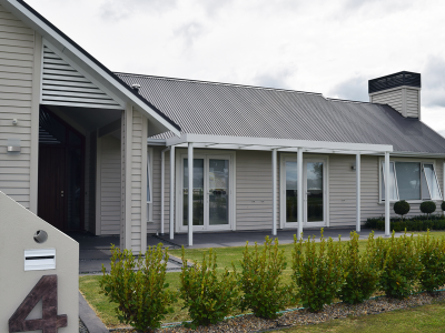 Sharon and Grant’s modern villa success