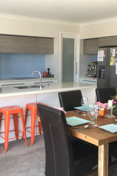 Joanne and Chris bring beachy brights to their B&B Joanne and Chris bring beachy brights to their B&B