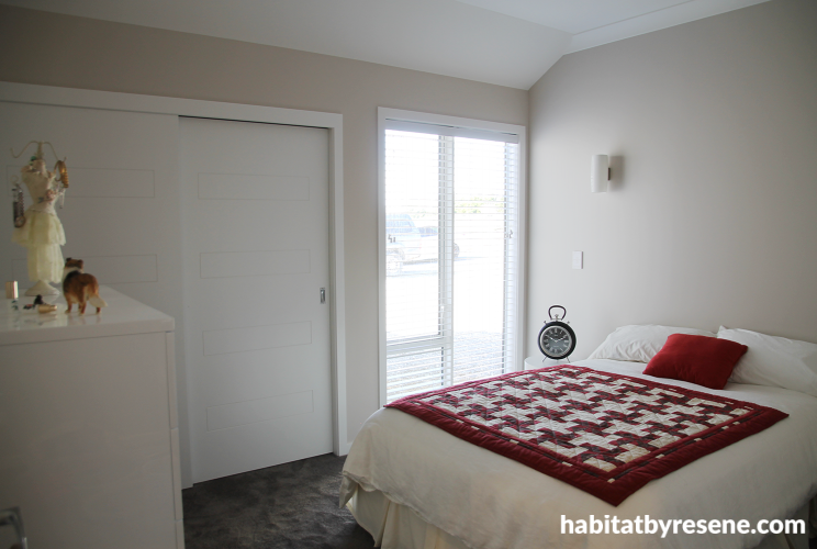 guest room, neutrals, bedroom, white, paint ideas, interiors