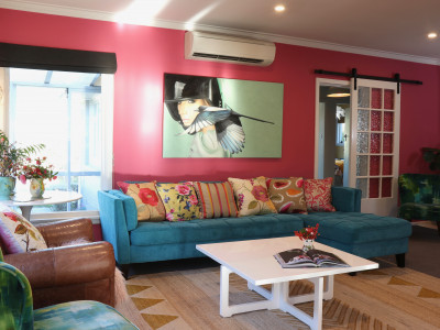 Becky’s colourful Christchurch bungalow gives us something to smile about