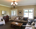 living room, wallpaper, gold, victorian