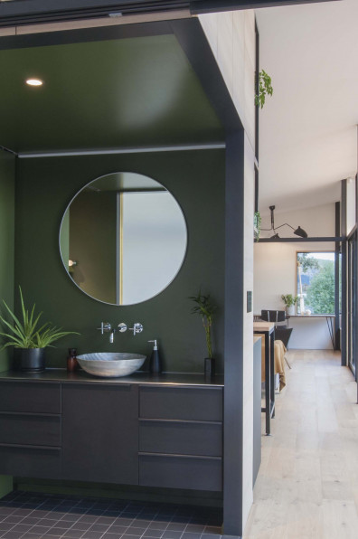 Colour your bathroom bigger Colour your bathroom bigger