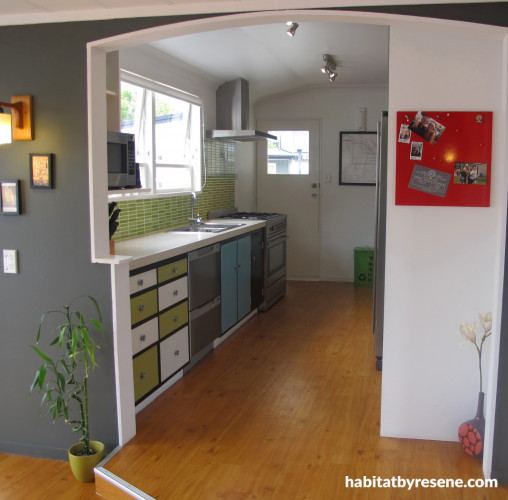 kitchen, retro, retro kitchen, 1970s home, green kitchen, grey, green, teal