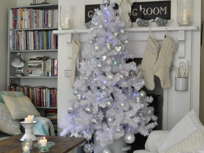 Kirsty and Tom's ultra-romantic cottage