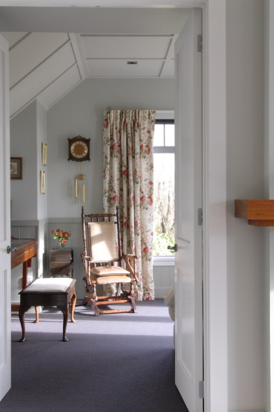 Bill and Lesley's contemporary cottage calm Bill and Lesley's contemporary cottage calm