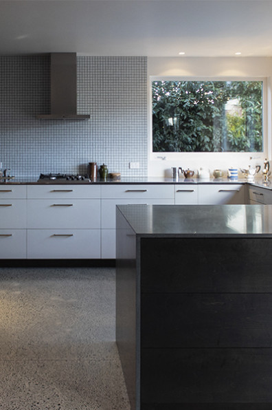 Philip and Jane’s glamorous villa looks pretty in pink Philip and Jane’s glamorous villa looks pretty in pink