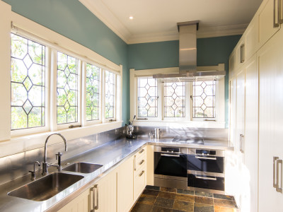 Vintage kitchens keep it real