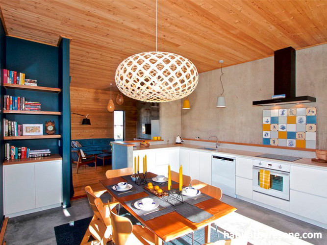 holiday cabin, kitchen, dining room, timber ceiling, feature wall