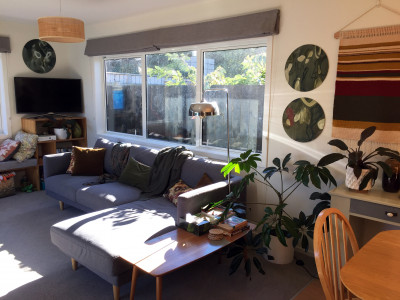 Hana and Samuel make space for six Hana and Samuel make space for six