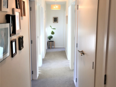 Hana and Samuel make space for six Hana and Samuel make space for six