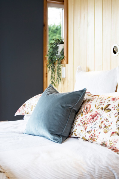 Sarah creates an expertly coloured country chic sanctuary