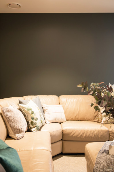 Sarah creates an expertly coloured country chic sanctuary