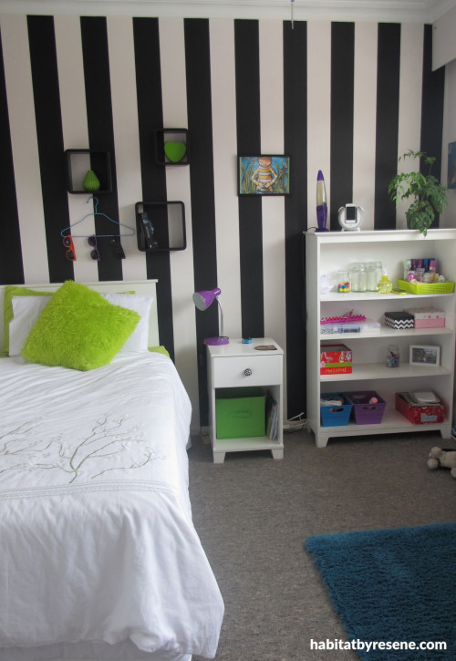 bedroom, retro, children's bedroom, feature wall, black and white, striped wall, striped wallpaper