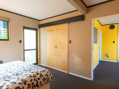 Sven and Fuailelagi find happiness with their sunshiny scheme Sven and Fuailelagi find happiness with their sunshiny scheme