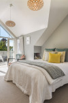 A balance between warm and cool brought this coastal charmer to life
