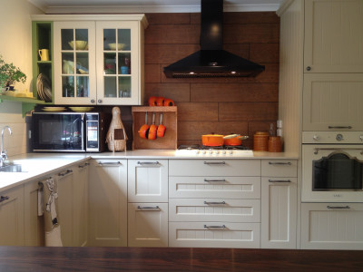 Vintage kitchens keep it real